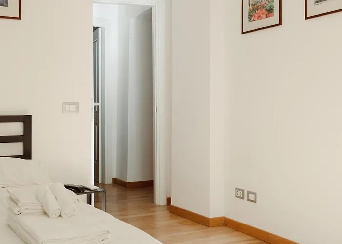 Happy Apartment Rom